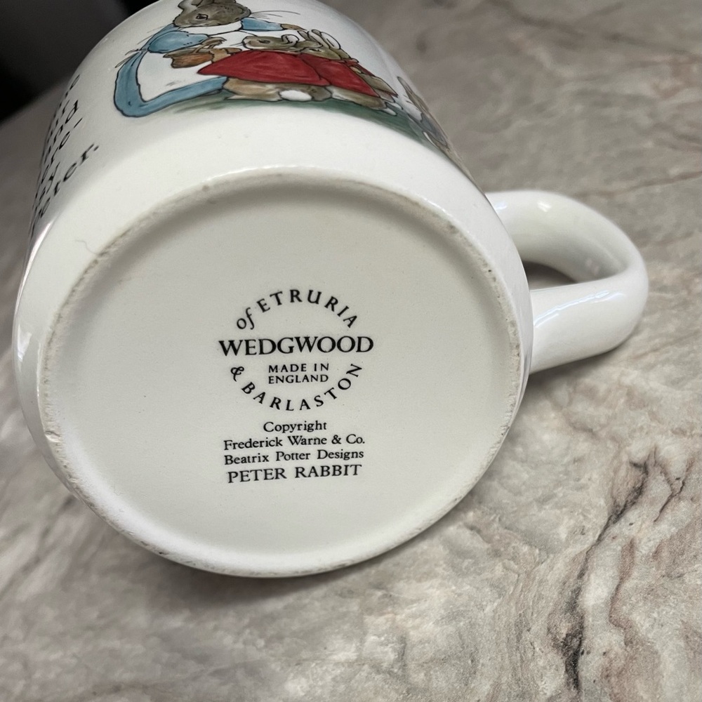 Peter Rabbit Kids Mug - Picture 6 of 6
